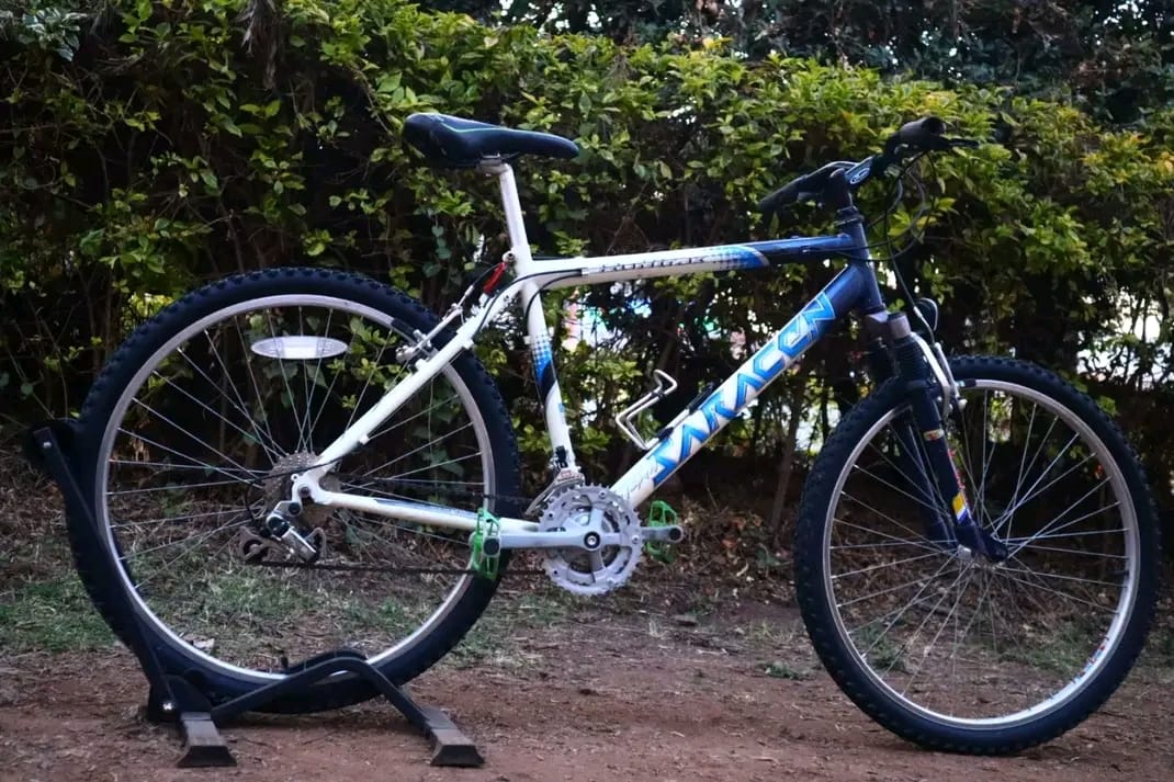 Size 27 bike image 3